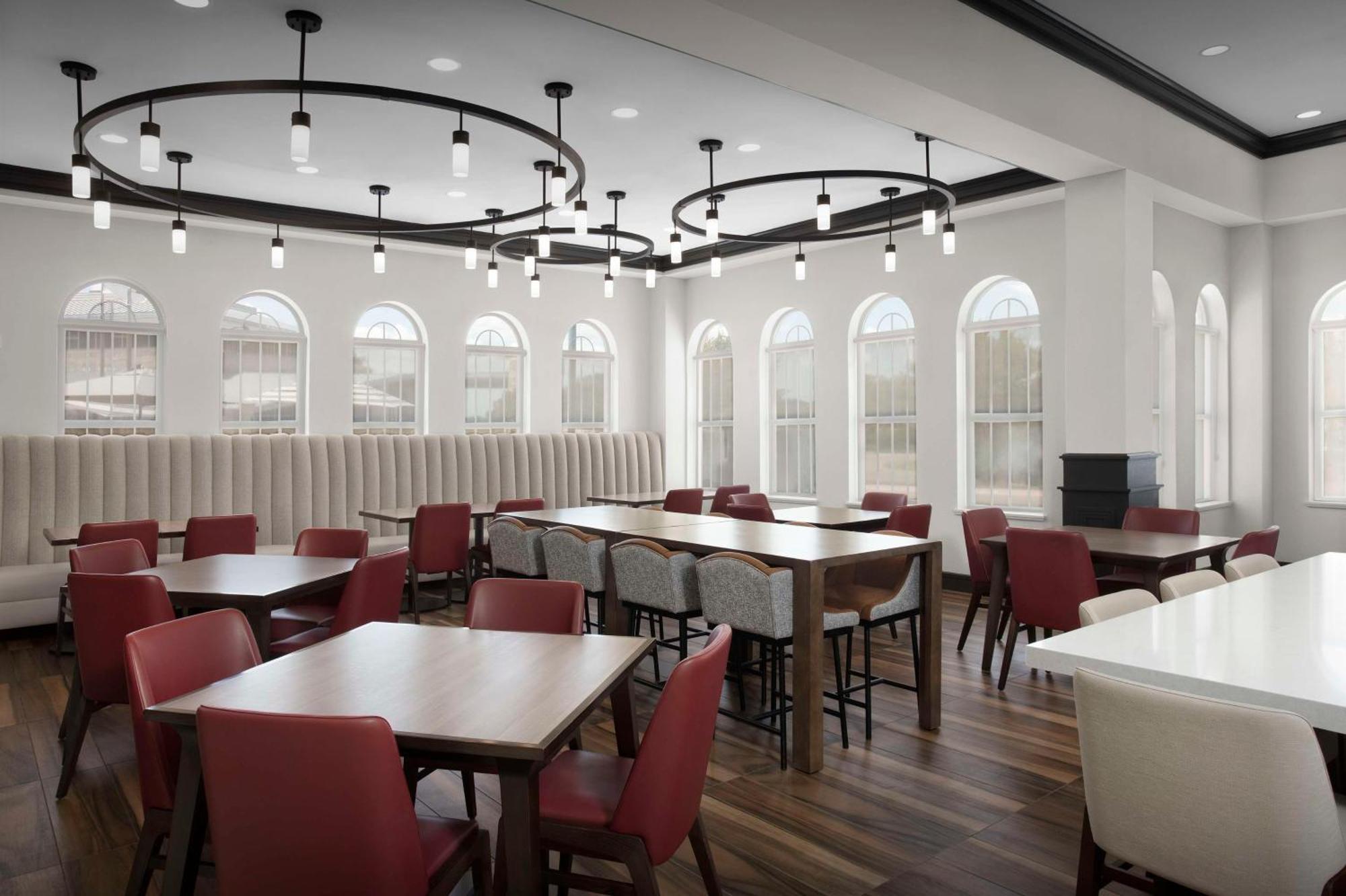 Hilton Garden Inn Granbury Exterior photo